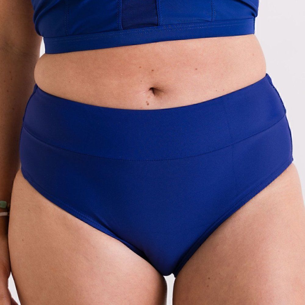 NWT Mid Rise Full Coverage Bikini Swim Bottom Blue